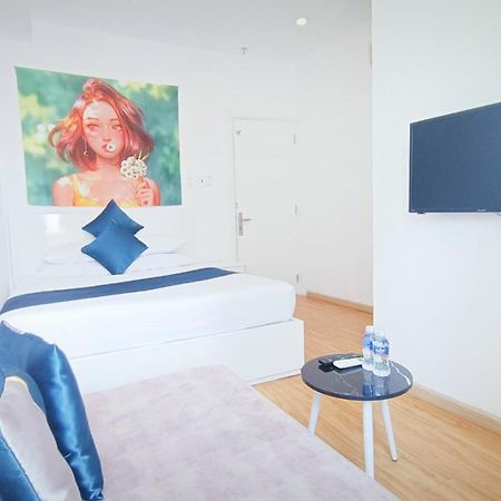 Queen Central Apartment Hotel Хошимин Экстерьер фото