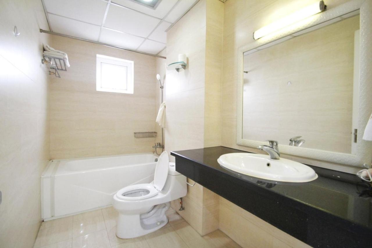 Queen Central Apartment Hotel Хошимин Экстерьер фото