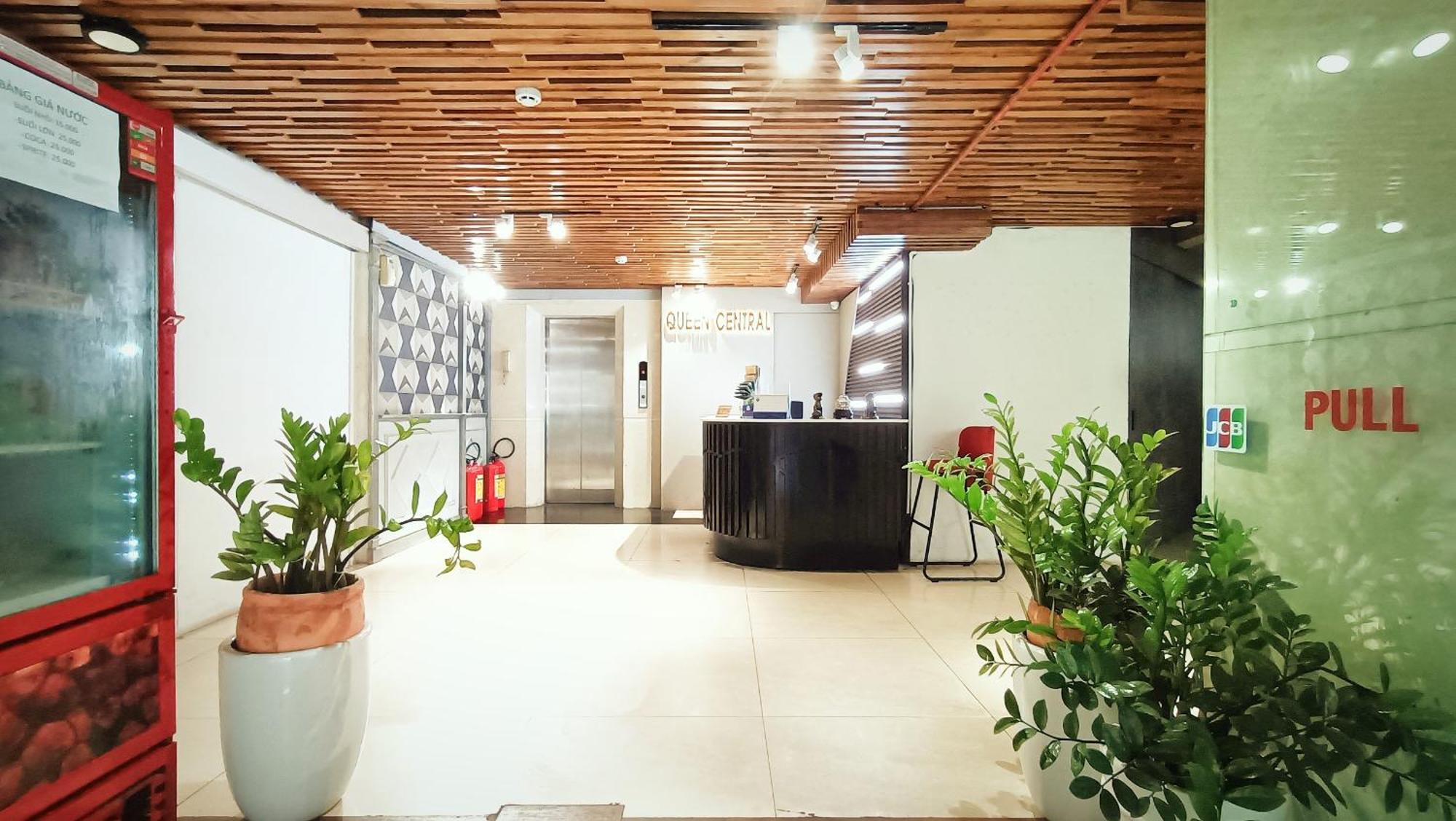 Queen Central Apartment Hotel Хошимин Экстерьер фото